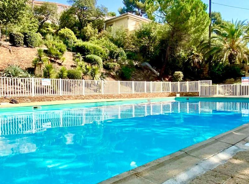 Charme & Calme-Tamaris- Studio Vue Mer - Piscine - Le Petit Olivier Sur Mer La Seyne-sur-Mer Dış mekan fotoğraf